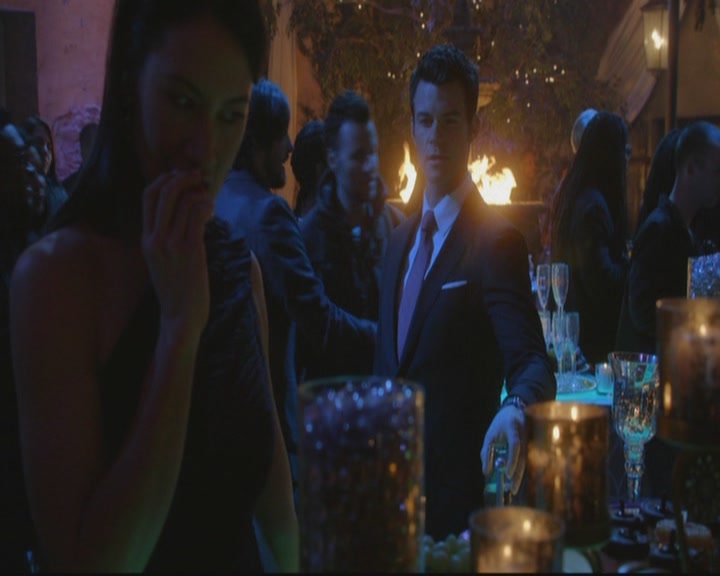 VampireDiariesWorld-dot-org_TheOriginals1x17MoonOverBourbonStreet1051.jpg