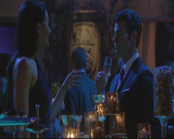 VampireDiariesWorld-dot-org_TheOriginals1x17MoonOverBourbonStreet1073.jpg