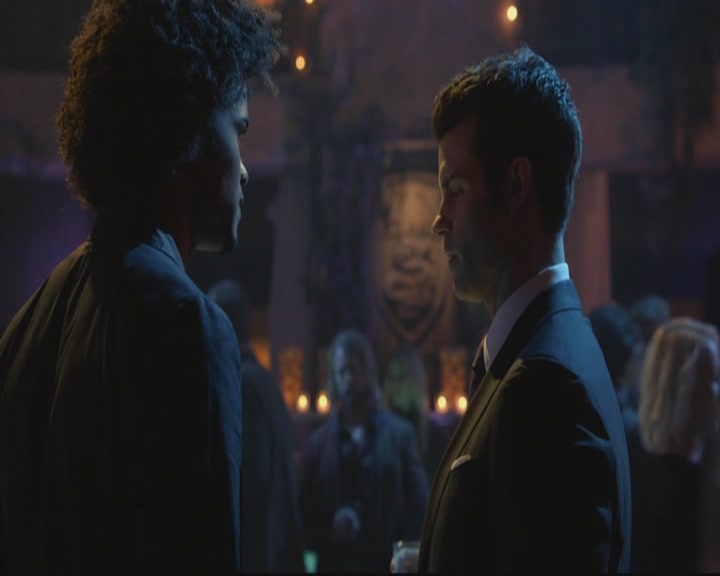 VampireDiariesWorld-dot-org_TheOriginals1x17MoonOverBourbonStreet1193.jpg