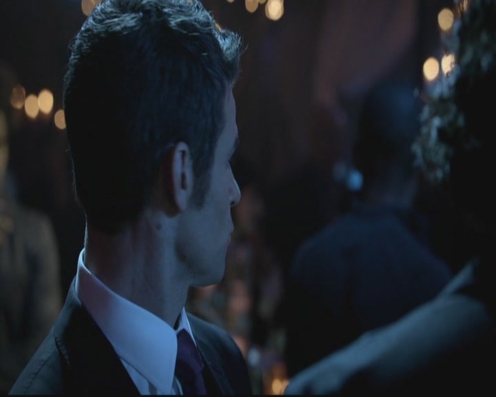 VampireDiariesWorld-dot-org_TheOriginals1x17MoonOverBourbonStreet1215.jpg