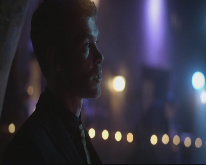 VampireDiariesWorld-dot-org_TheOriginals1x17MoonOverBourbonStreet1252.jpg