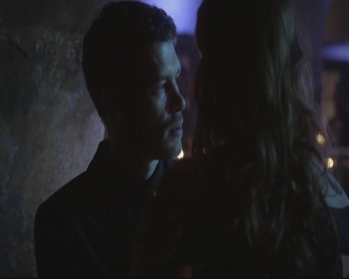 VampireDiariesWorld-dot-org_TheOriginals1x17MoonOverBourbonStreet1274.jpg