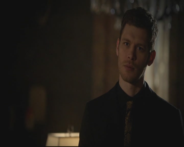 VampireDiariesWorld-dot-org_TheOriginals1x17MoonOverBourbonStreet1287.jpg