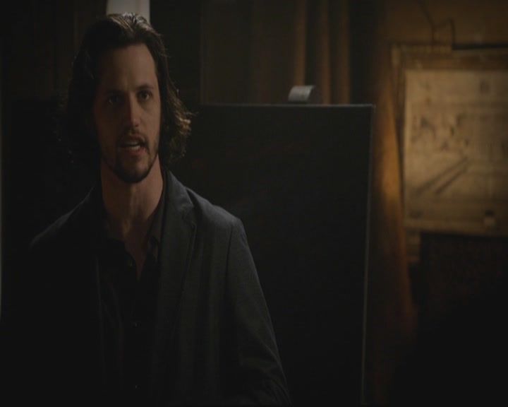 VampireDiariesWorld-dot-org_TheOriginals1x17MoonOverBourbonStreet1323.jpg