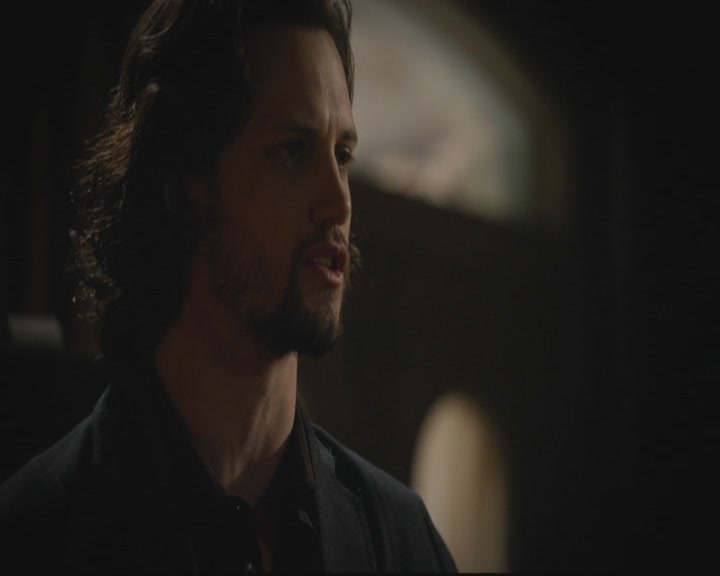 VampireDiariesWorld-dot-org_TheOriginals1x17MoonOverBourbonStreet1324.jpg