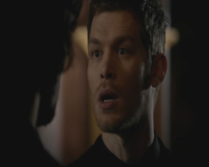 VampireDiariesWorld-dot-org_TheOriginals1x17MoonOverBourbonStreet1334.jpg