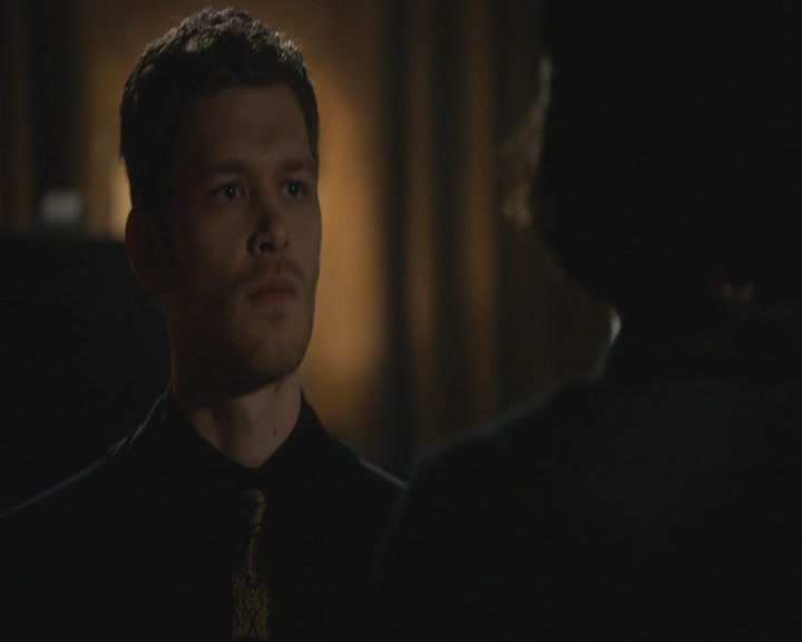 VampireDiariesWorld-dot-org_TheOriginals1x17MoonOverBourbonStreet1379.jpg