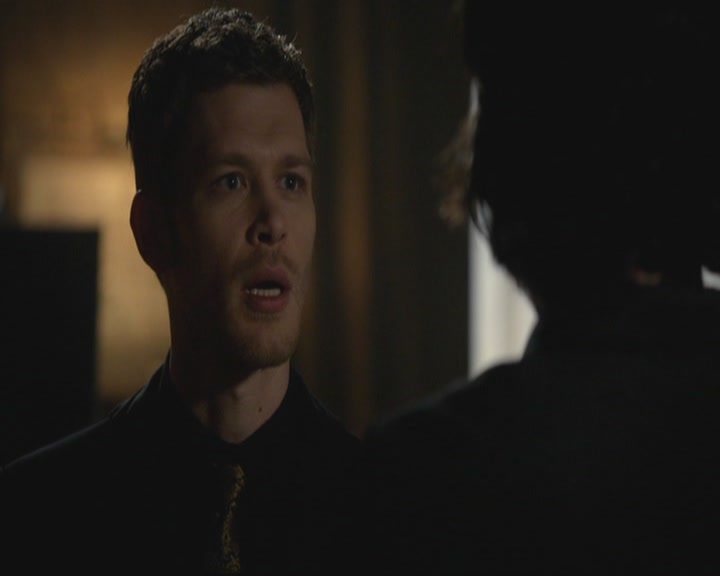 VampireDiariesWorld-dot-org_TheOriginals1x17MoonOverBourbonStreet1381.jpg