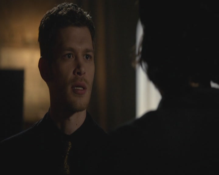 VampireDiariesWorld-dot-org_TheOriginals1x17MoonOverBourbonStreet1382.jpg