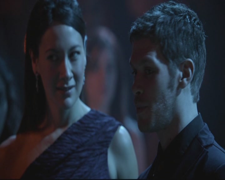 VampireDiariesWorld-dot-org_TheOriginals1x17MoonOverBourbonStreet1740.jpg