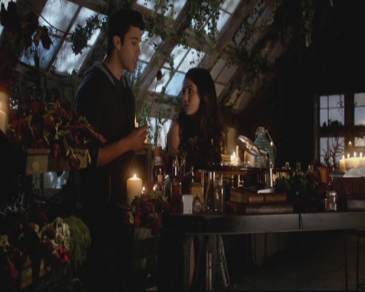 VampireDiariesWorld-dot-org_TheOriginals1x17MoonOverBourbonStreet1802.jpg