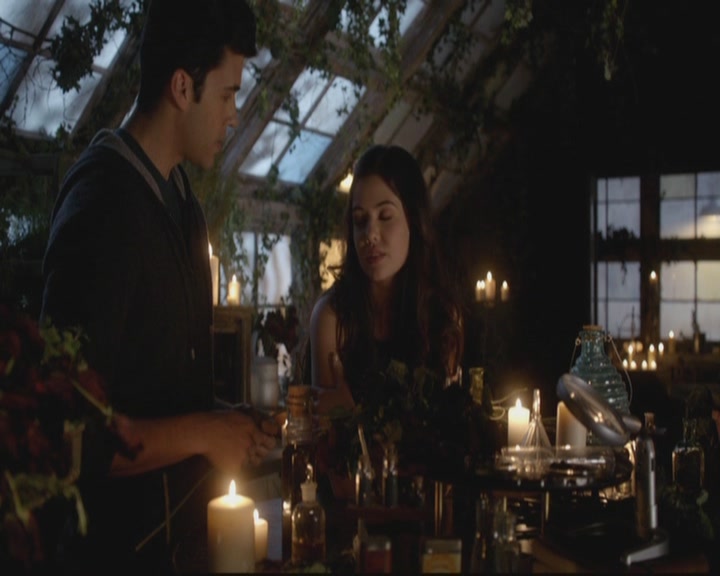 VampireDiariesWorld-dot-org_TheOriginals1x17MoonOverBourbonStreet1835.jpg