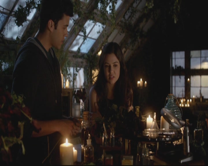 VampireDiariesWorld-dot-org_TheOriginals1x17MoonOverBourbonStreet1837.jpg