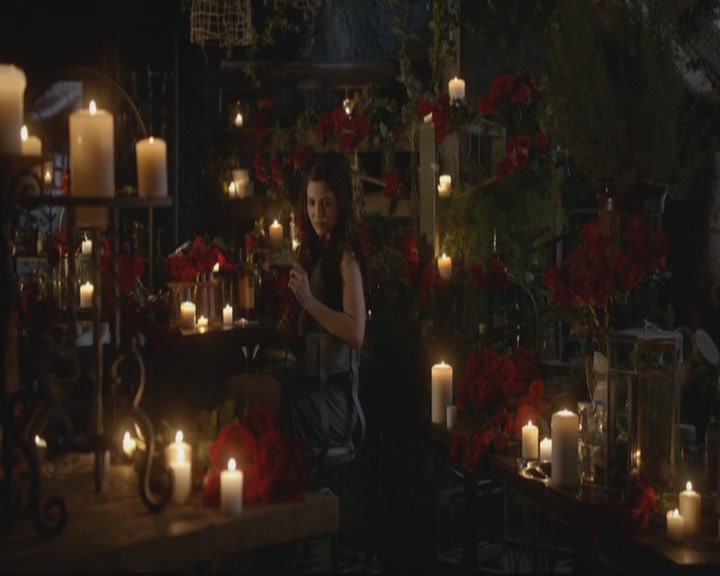 VampireDiariesWorld-dot-org_TheOriginals1x17MoonOverBourbonStreet2184.jpg