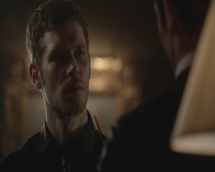 VampireDiariesWorld-dot-org_TheOriginals1x17MoonOverBourbonStreet2288.jpg