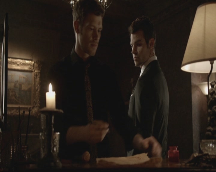 VampireDiariesWorld-dot-org_TheOriginals1x17MoonOverBourbonStreet2292.jpg