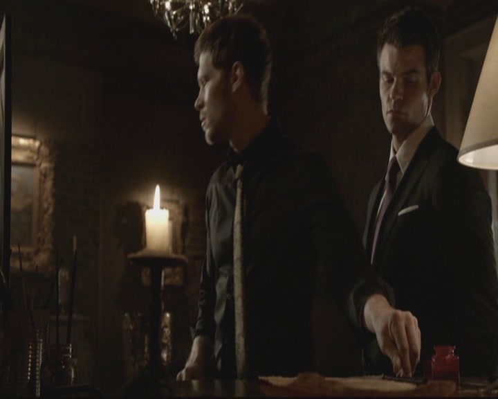 VampireDiariesWorld-dot-org_TheOriginals1x17MoonOverBourbonStreet2300.jpg