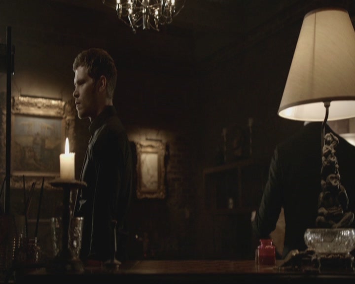 VampireDiariesWorld-dot-org_TheOriginals1x17MoonOverBourbonStreet2310.jpg