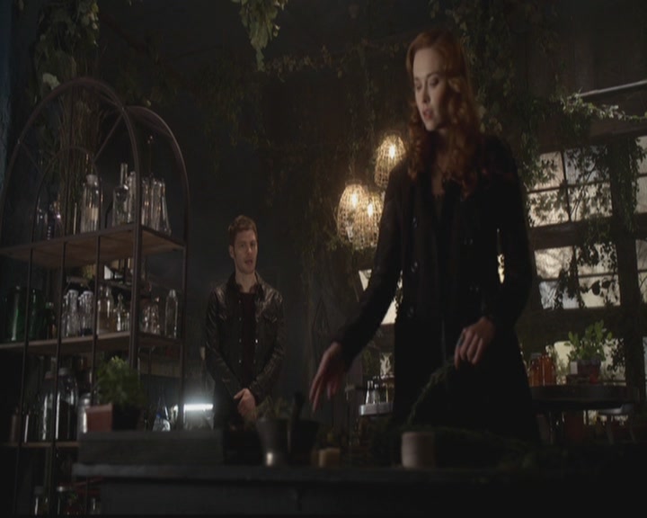 VampireDiariesWorld-dot-org_TheOriginals1x18TheBigUneasy0926.jpg