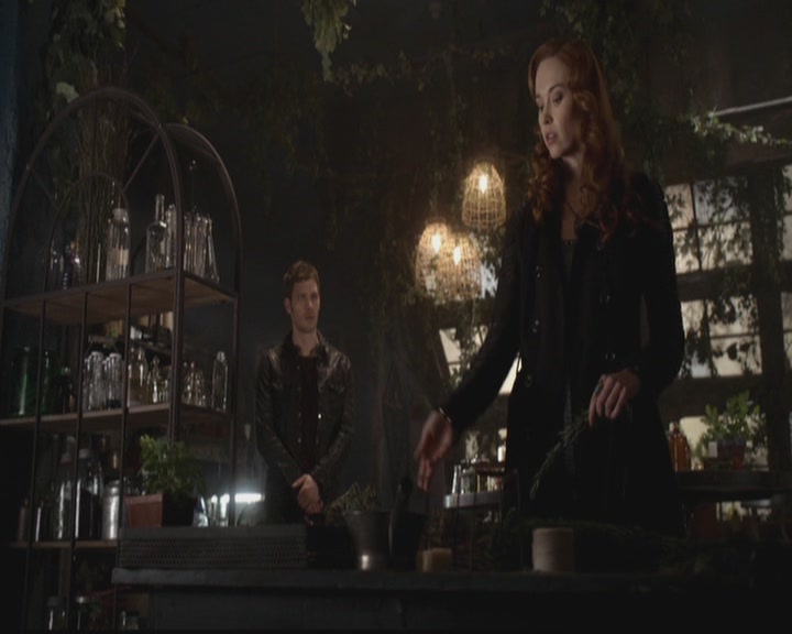 VampireDiariesWorld-dot-org_TheOriginals1x18TheBigUneasy0930.jpg