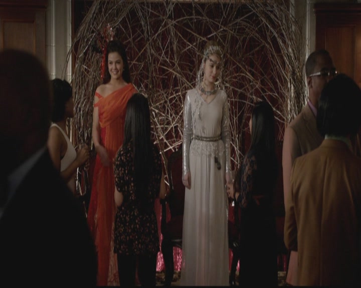 VampireDiariesWorld-dot-org_TheOriginals1x18TheBigUneasy1235.jpg