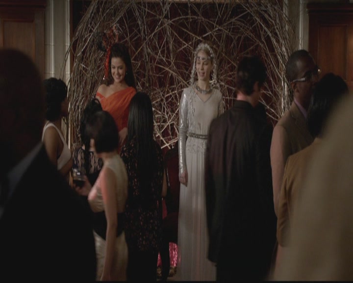 VampireDiariesWorld-dot-org_TheOriginals1x18TheBigUneasy1243.jpg