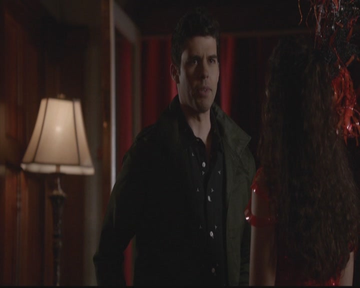 VampireDiariesWorld-dot-org_TheOriginals1x18TheBigUneasy1381.jpg