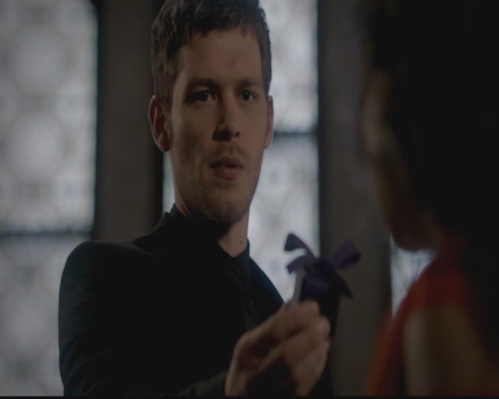 VampireDiariesWorld-dot-org_TheOriginals1x18TheBigUneasy1446.jpg