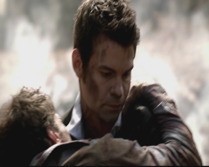 VampireDiariesWorld-dot-org_TheOriginals1x19AnUnblinkingDeath0604.jpg