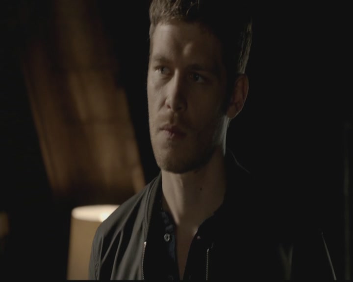 VampireDiariesWorld-dot-org_TheOriginals1x19AnUnblinkingDeath0809.jpg