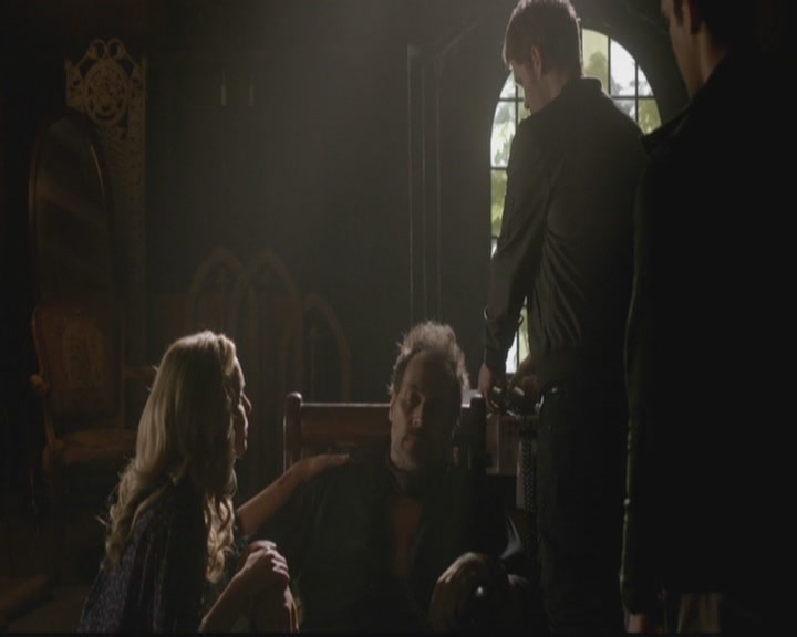 VampireDiariesWorld-dot-org_TheOriginals1x19AnUnblinkingDeath0813.jpg