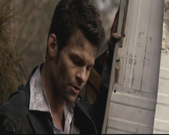 VampireDiariesWorld-dot-org_TheOriginals1x19AnUnblinkingDeath0919.jpg