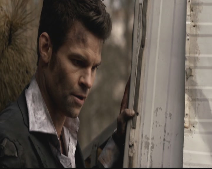 VampireDiariesWorld-dot-org_TheOriginals1x19AnUnblinkingDeath0920.jpg