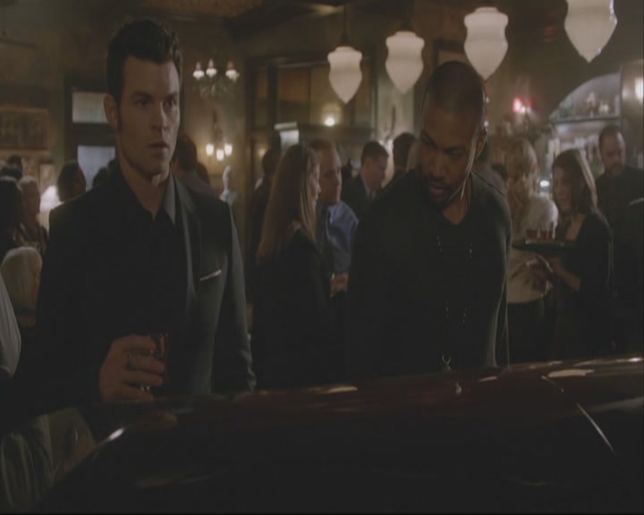 VampireDiariesWorld-dot-org_TheOriginals1x20ACloserWalkWithThee-deletedscene0010.jpg