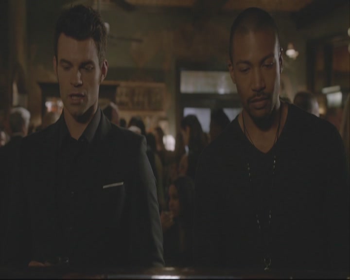 VampireDiariesWorld-dot-org_TheOriginals1x20ACloserWalkWithThee-deletedscene0017.jpg