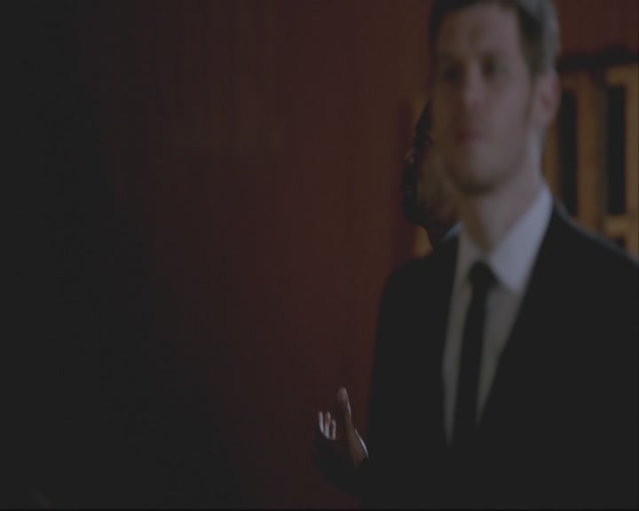 VampireDiariesWorld-dot-org_TheOriginals1x20ACloserWalkWithThee-deletedscene0082.jpg