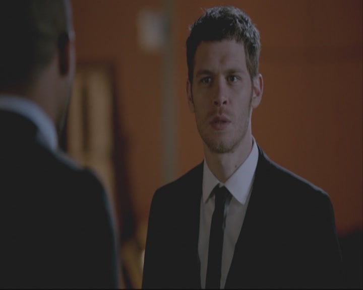 VampireDiariesWorld-dot-org_TheOriginals1x20ACloserWalkWithThee-deletedscene0106.jpg