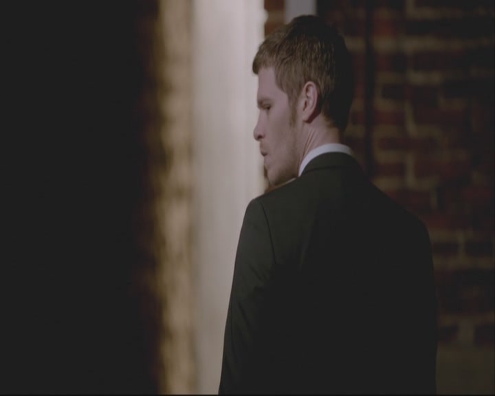 VampireDiariesWorld-dot-org_TheOriginals1x20ACloserWalkWithThee-deletedscene0209.jpg