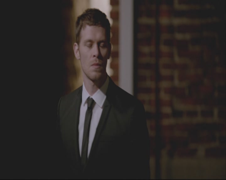 VampireDiariesWorld-dot-org_TheOriginals1x20ACloserWalkWithThee-deletedscene0216.jpg