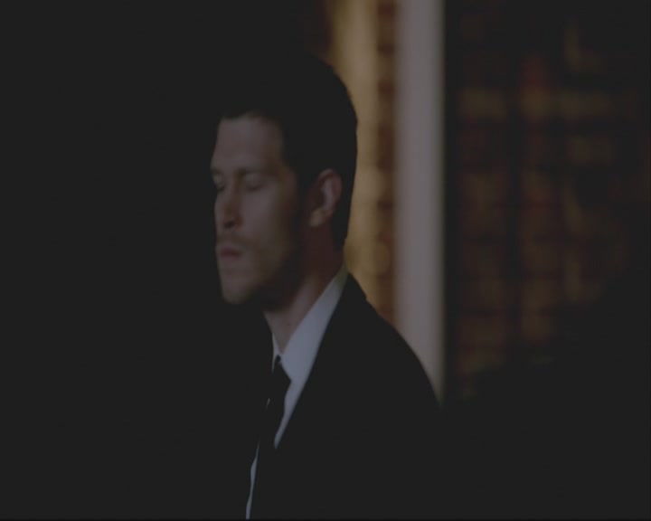 VampireDiariesWorld-dot-org_TheOriginals1x20ACloserWalkWithThee-deletedscene0229.jpg