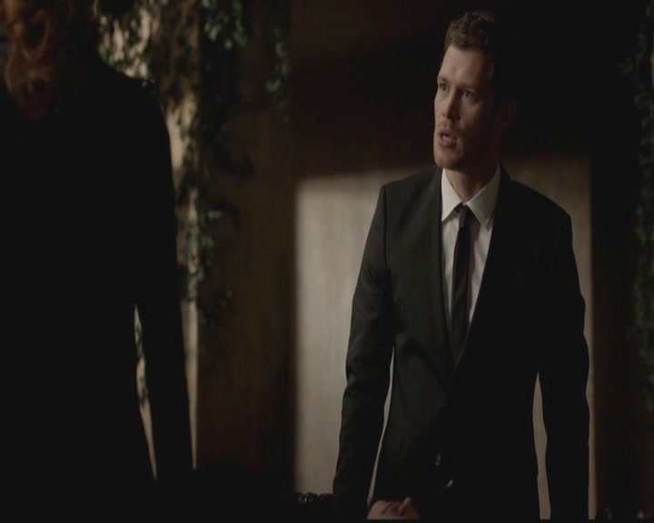 VampireDiariesWorld-dot-org_TheOriginals1x20ACloserWalkWithThee1323.jpg