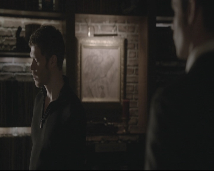 VampireDiariesWorld-dot-org_TheOriginals1x21TheBattleOfNewOrleans-deletedscene0064.jpg