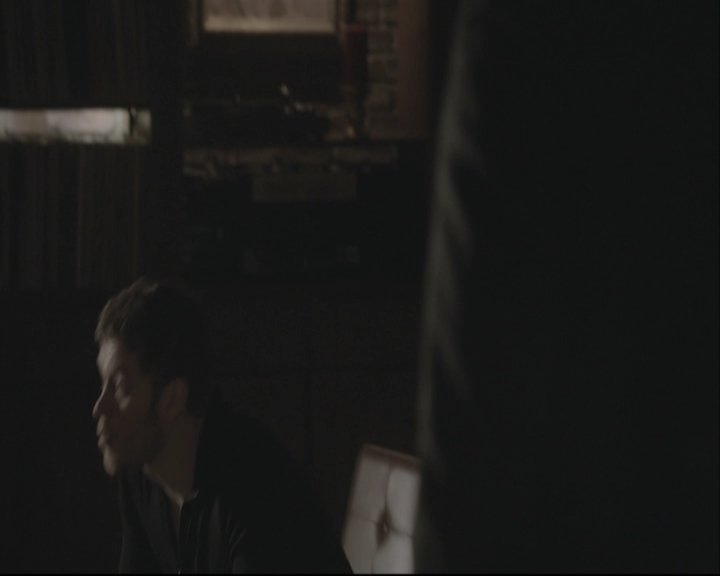 VampireDiariesWorld-dot-org_TheOriginals1x21TheBattleOfNewOrleans-deletedscene0066.jpg