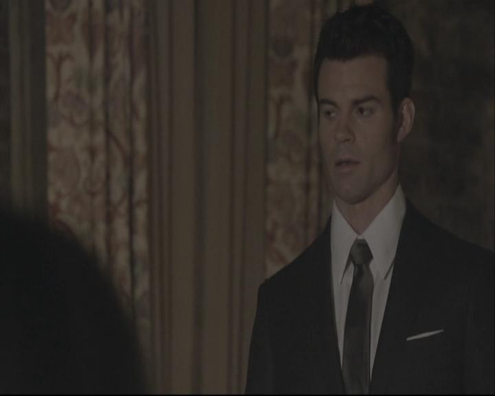 VampireDiariesWorld-dot-org_TheOriginals1x21TheBattleOfNewOrleans-deletedscene0073.jpg