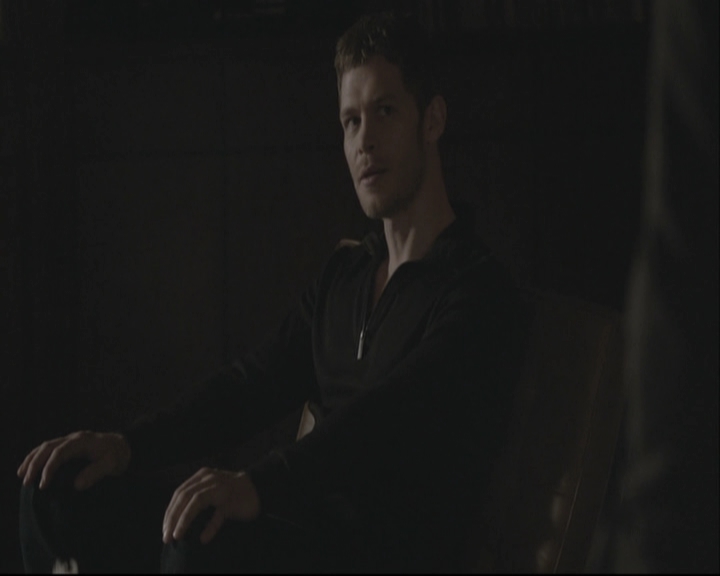 VampireDiariesWorld-dot-org_TheOriginals1x21TheBattleOfNewOrleans-deletedscene0074.jpg