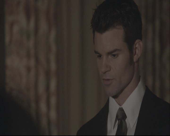 VampireDiariesWorld-dot-org_TheOriginals1x21TheBattleOfNewOrleans-deletedscene0076.jpg