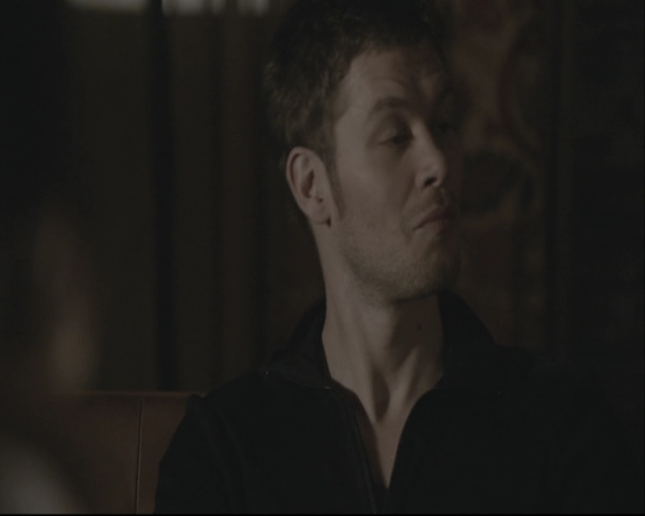 VampireDiariesWorld-dot-org_TheOriginals1x21TheBattleOfNewOrleans-deletedscene0086.jpg