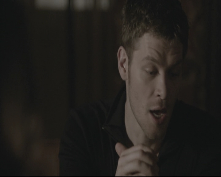 VampireDiariesWorld-dot-org_TheOriginals1x21TheBattleOfNewOrleans-deletedscene0092.jpg