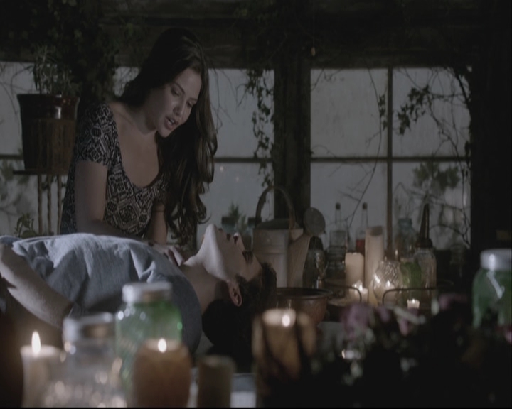 VampireDiariesWorld-dot-org_TheOriginals1x21TheBattleOfNewOrleans-deletedscene0122.jpg