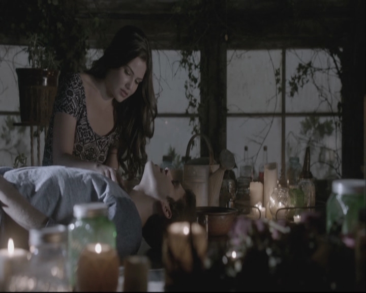 VampireDiariesWorld-dot-org_TheOriginals1x21TheBattleOfNewOrleans-deletedscene0123.jpg